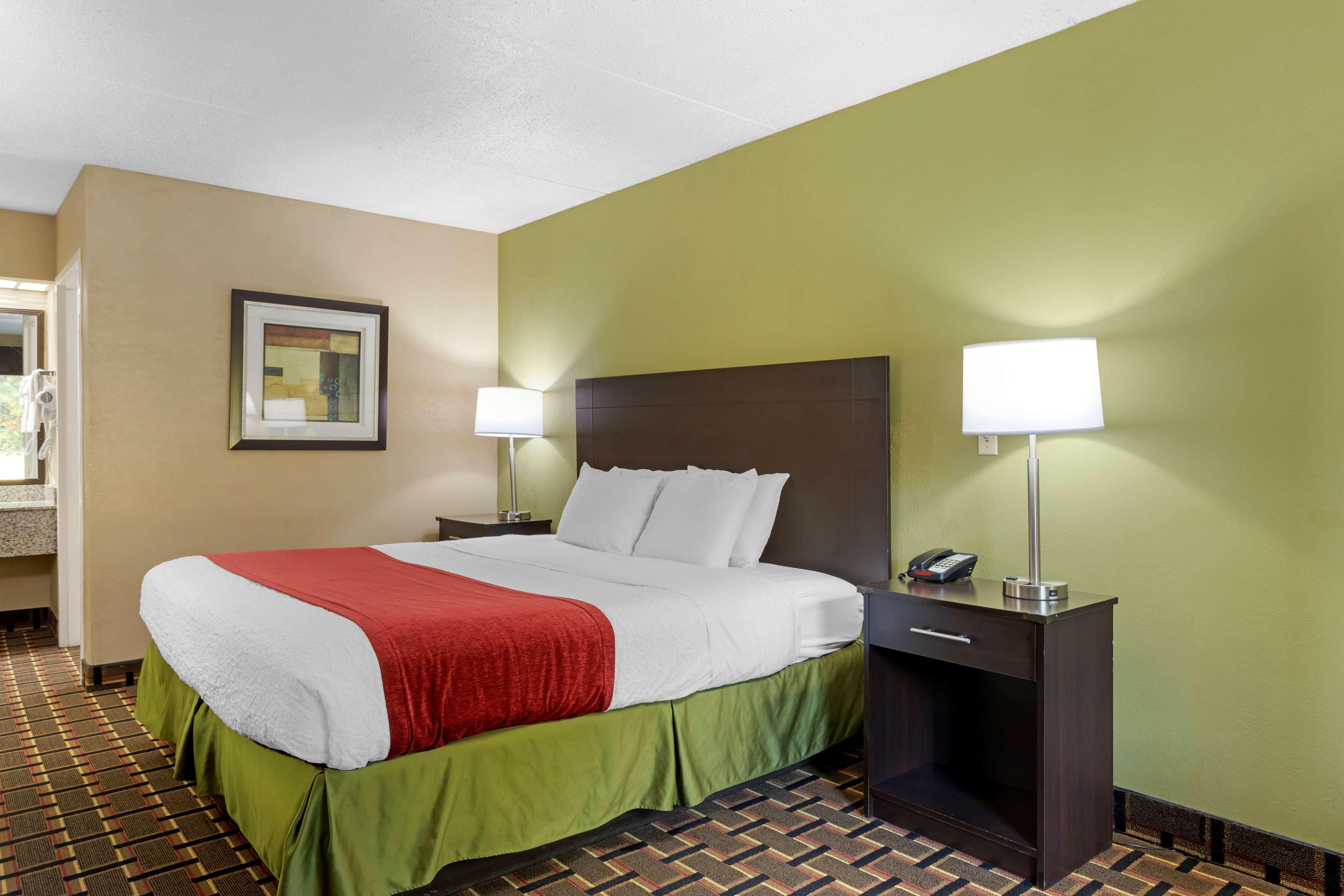 Surestay Hotel By Best Western Lenoir City Exterior photo