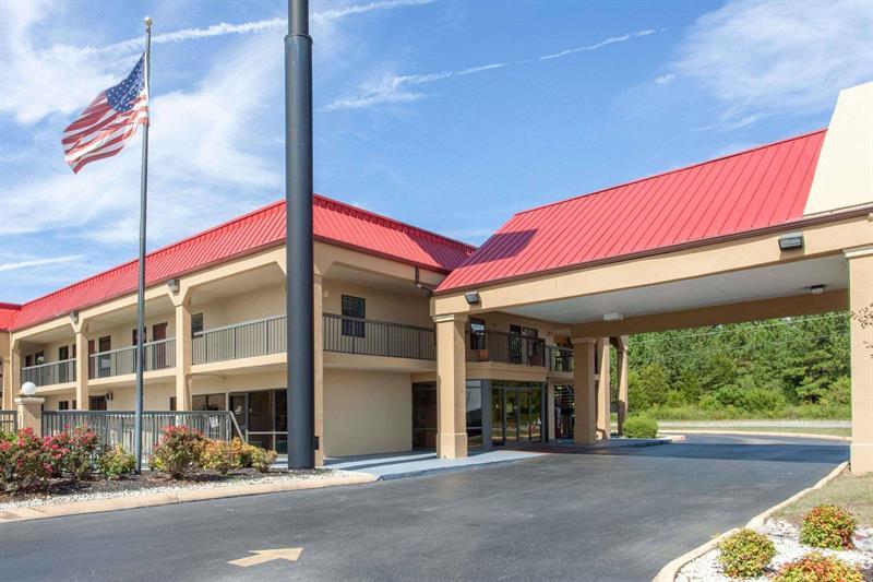 Surestay Hotel By Best Western Lenoir City Exterior photo